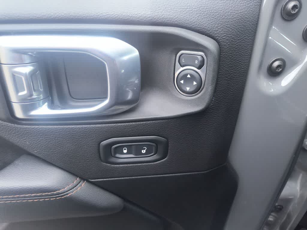 Thumbnail: 2022 Jeep Wrangler - 13