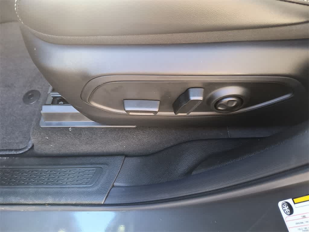 Thumbnail: 2025 Jeep Grand Cherokee L - 12