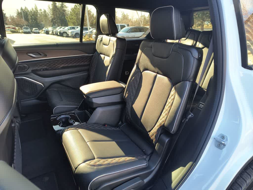 Thumbnail: 2025 Jeep Grand Cherokee L - 23