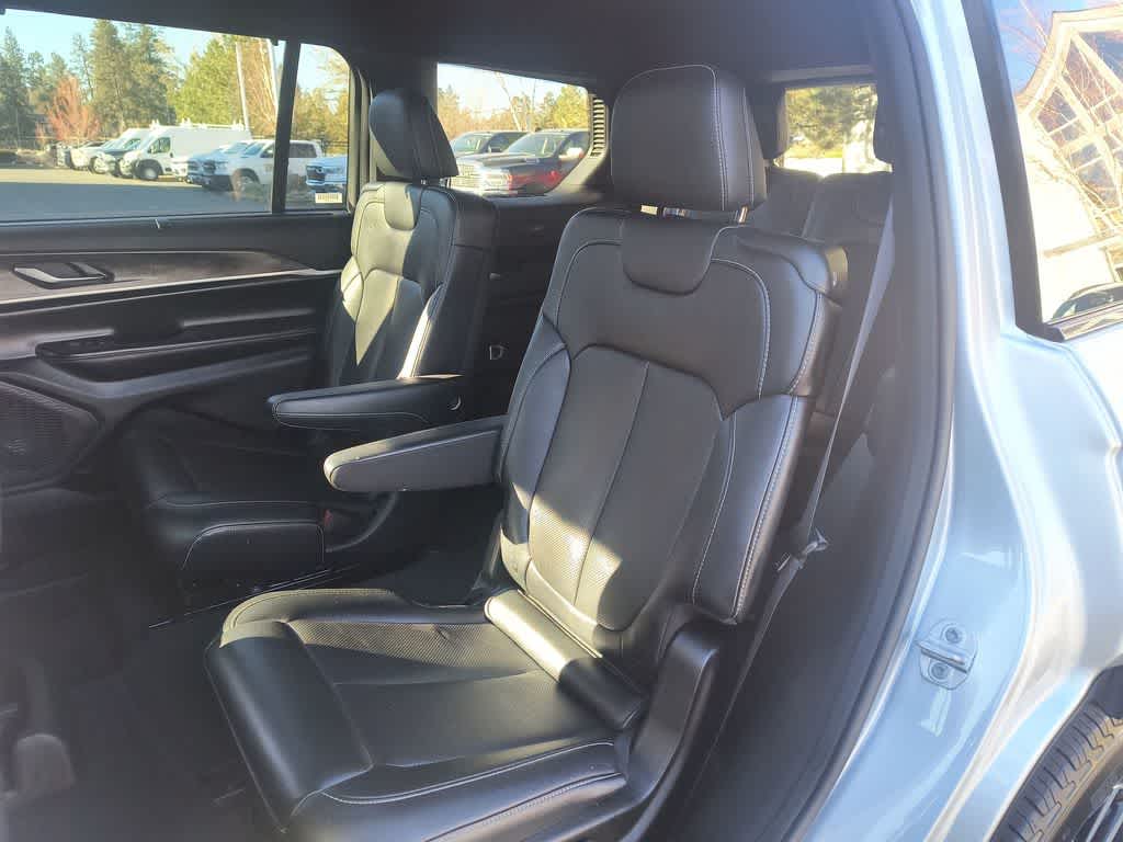 Thumbnail: 2024 Jeep Grand Cherokee L - 23