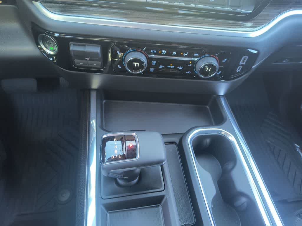 Thumbnail: 2025 Chevrolet Silverado 1500 - 20