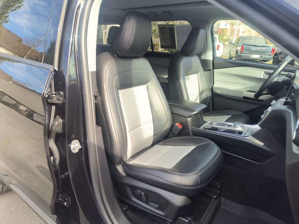 Thumbnail: 2022 Ford Explorer - 26