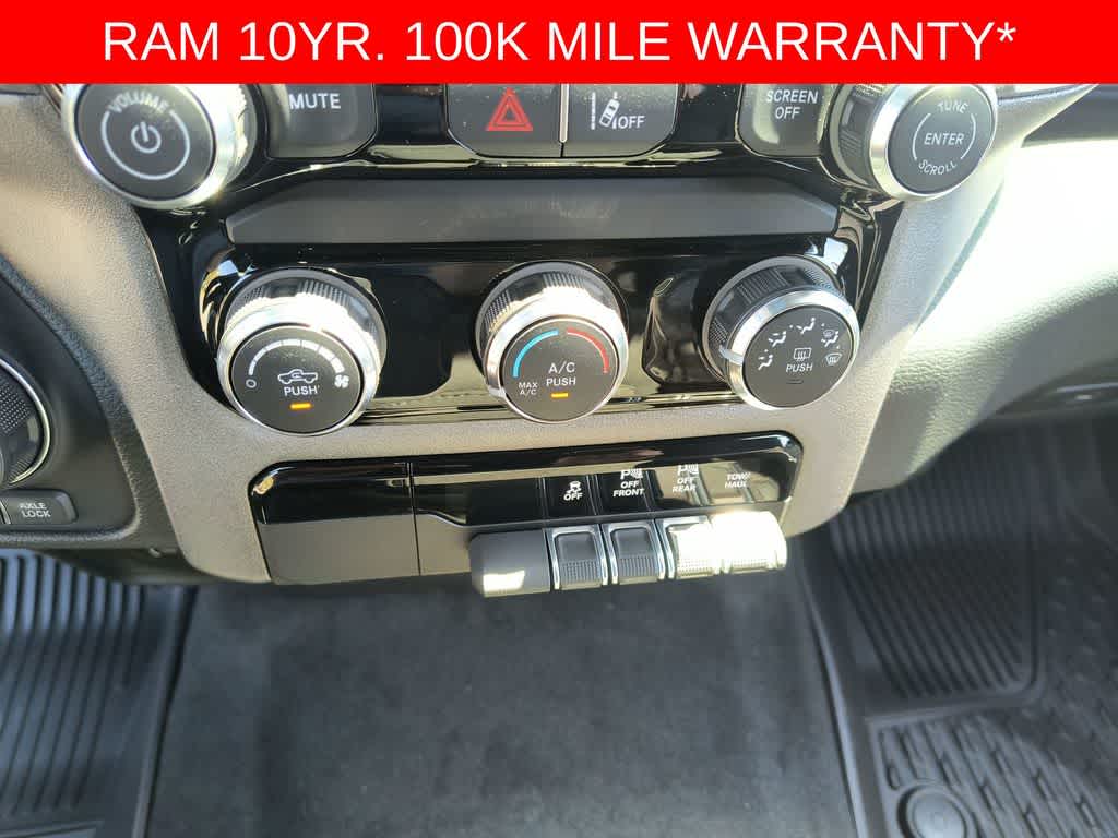 Thumbnail: 2026 RAM 1500 - 18