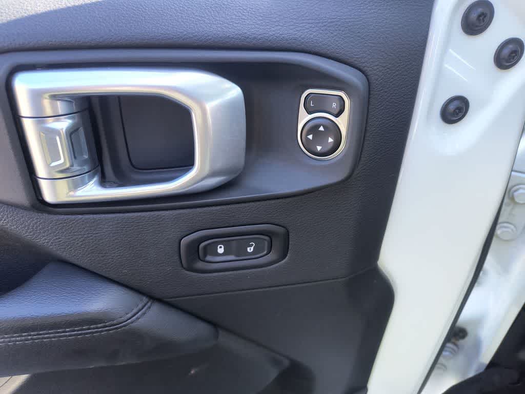 Thumbnail: 2020 Jeep Wrangler - 13