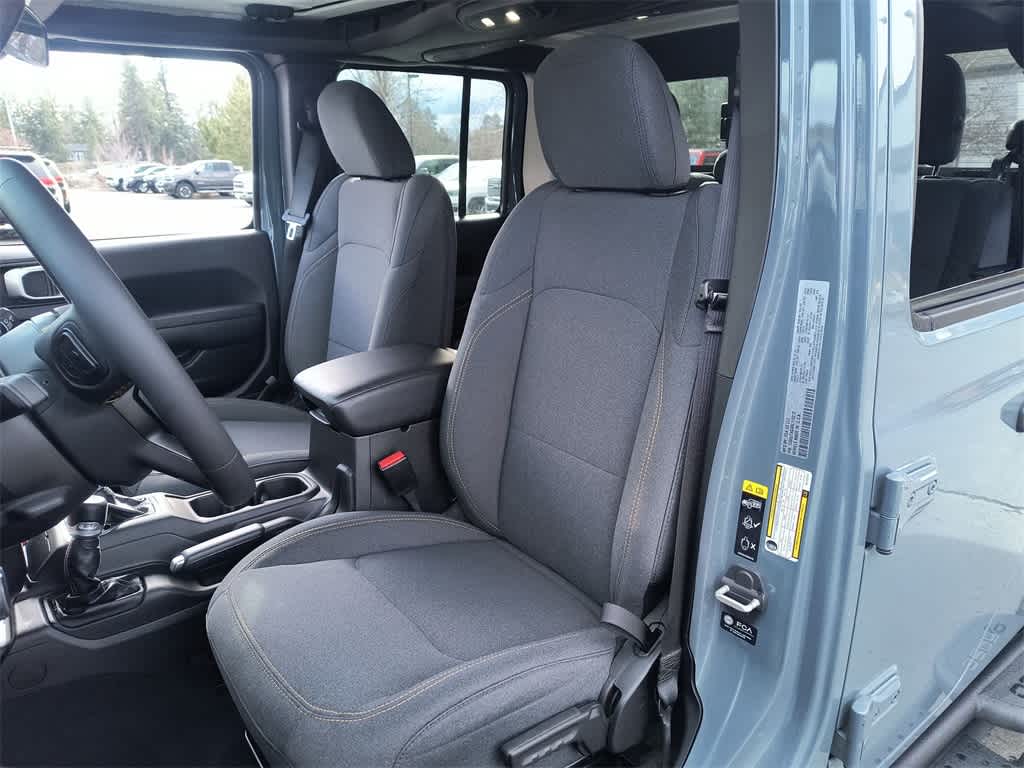 Thumbnail: 2024 Jeep Gladiator - 11