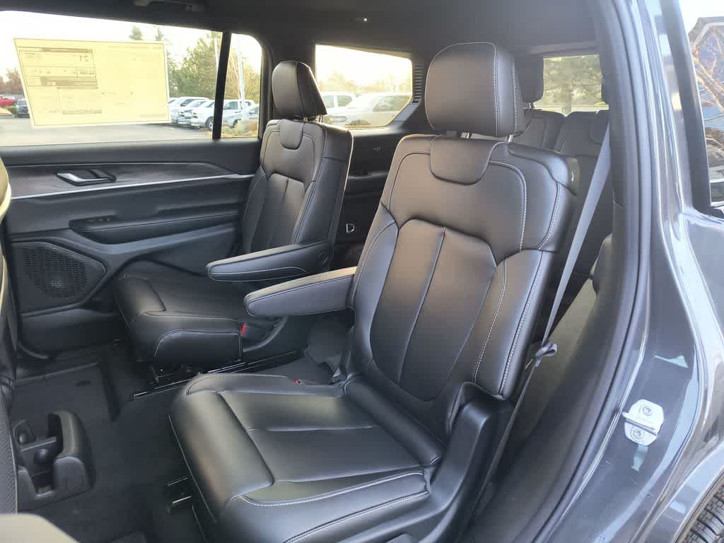 Thumbnail: 2025 Jeep Grand Cherokee L - 23