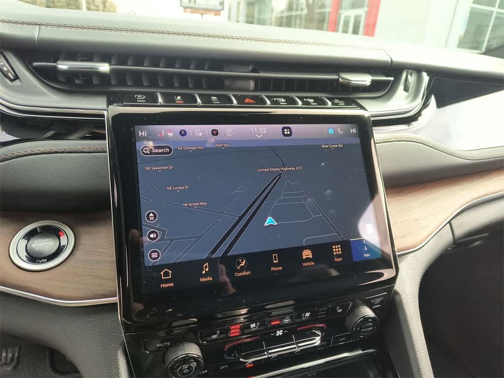 Thumbnail: 2025 Jeep Grand Cherokee - 18