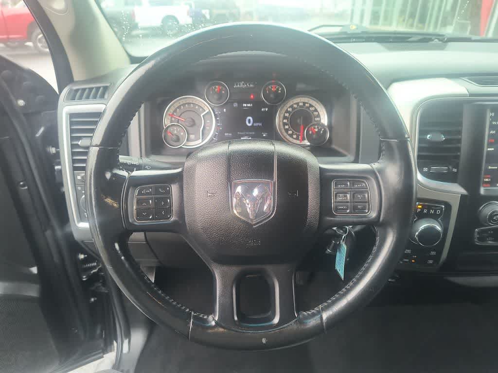 Thumbnail: 2019 RAM 1500 Classic - 14