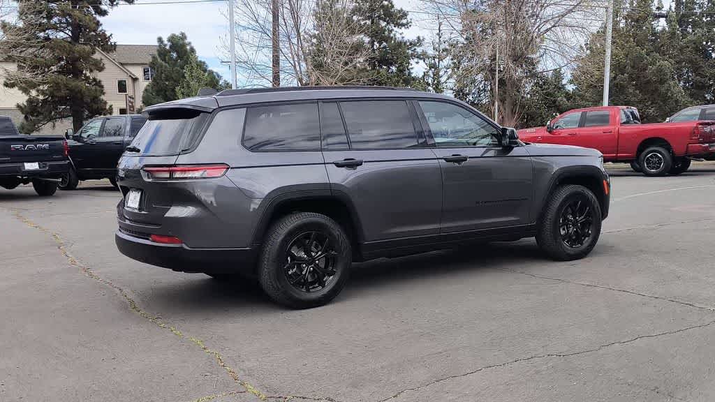 Thumbnail: 2024 Jeep Grand Cherokee L - 9