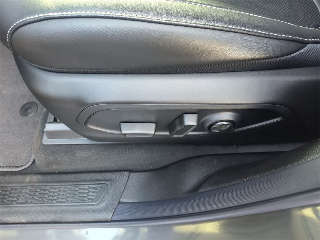 Thumbnail: 2025 Jeep Grand Cherokee L - 12