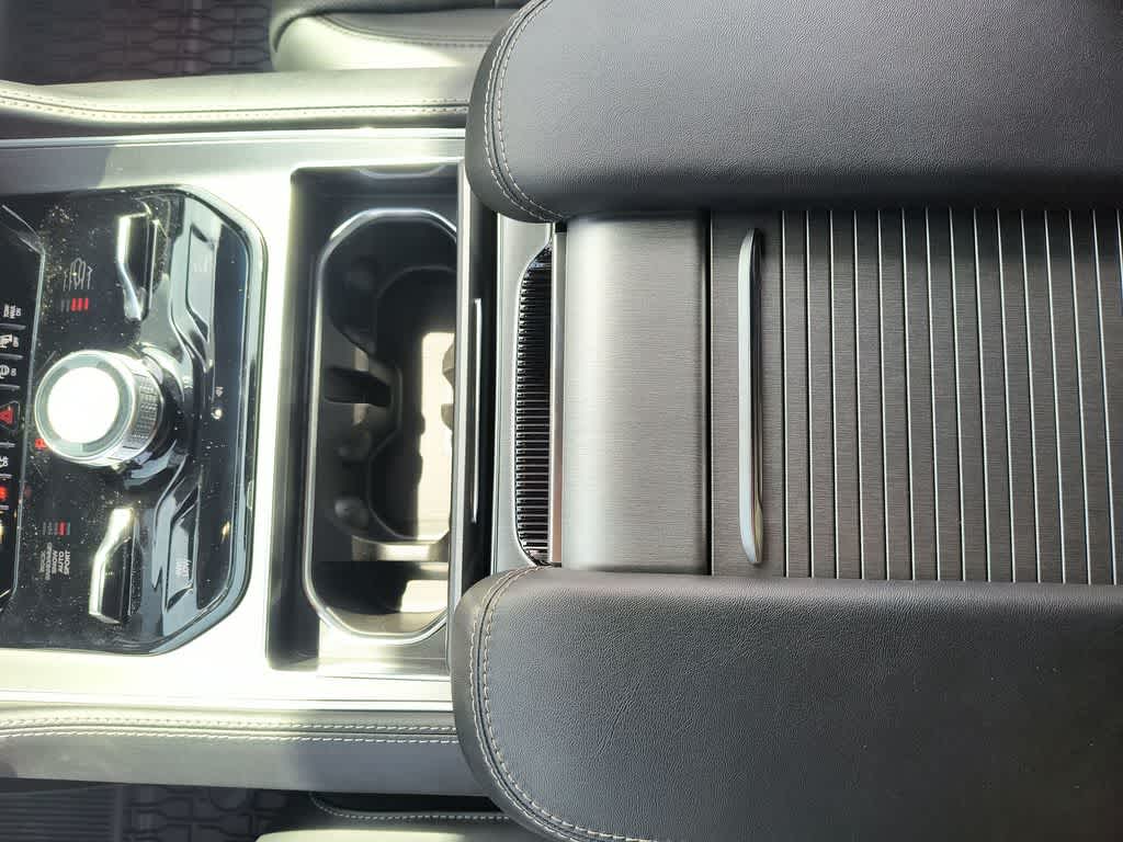 Thumbnail: 2026 Jeep Grand Wagoneer - 21