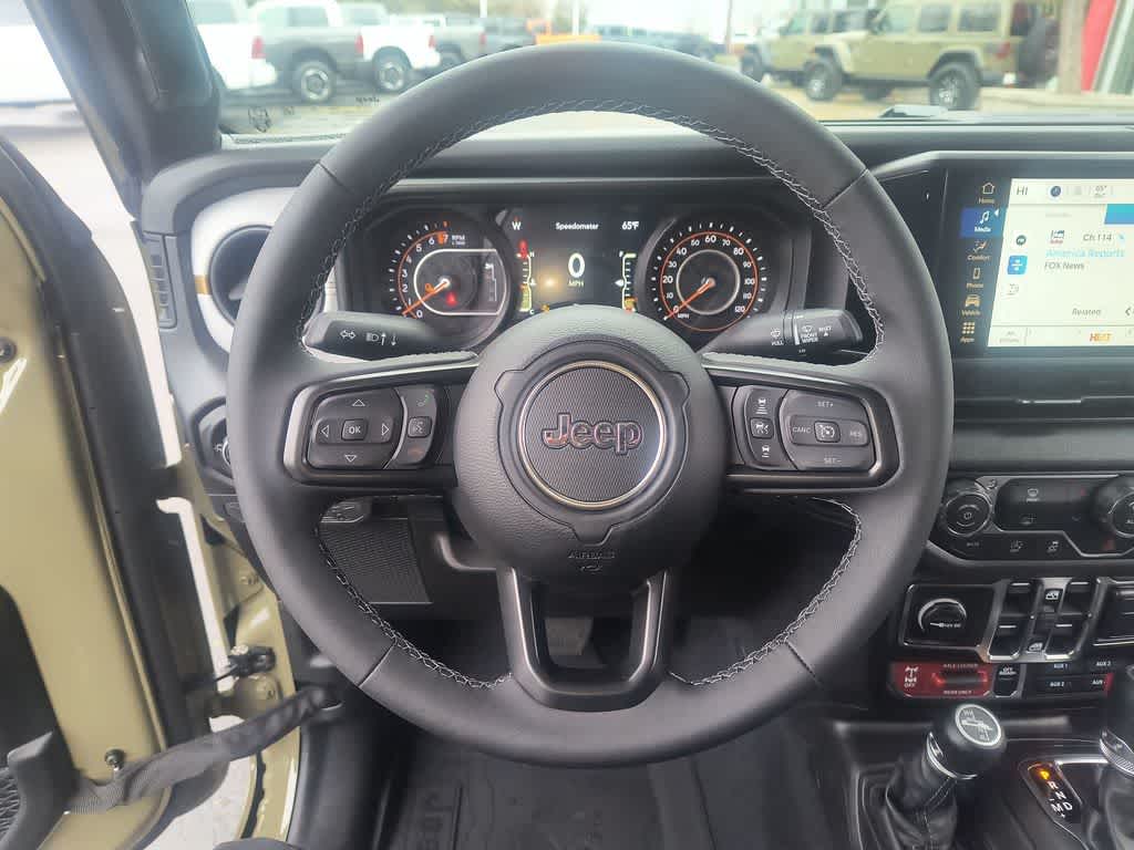 Thumbnail: 2026 Jeep Gladiator - 14