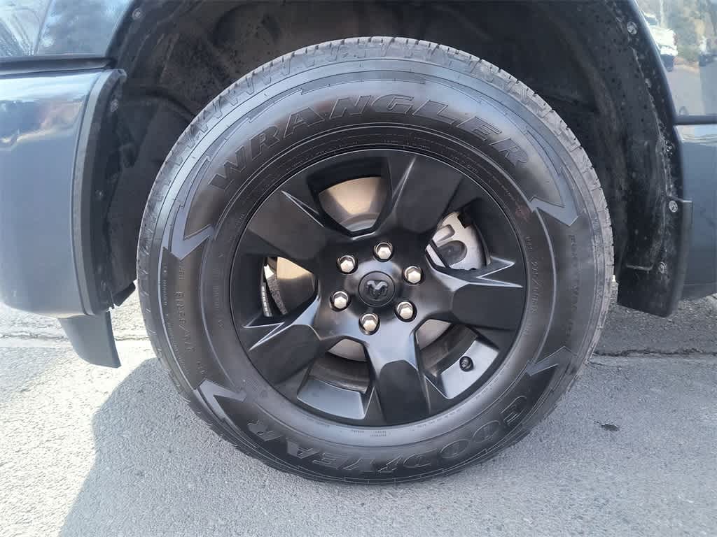 Thumbnail: 2025 RAM 1500 - 10