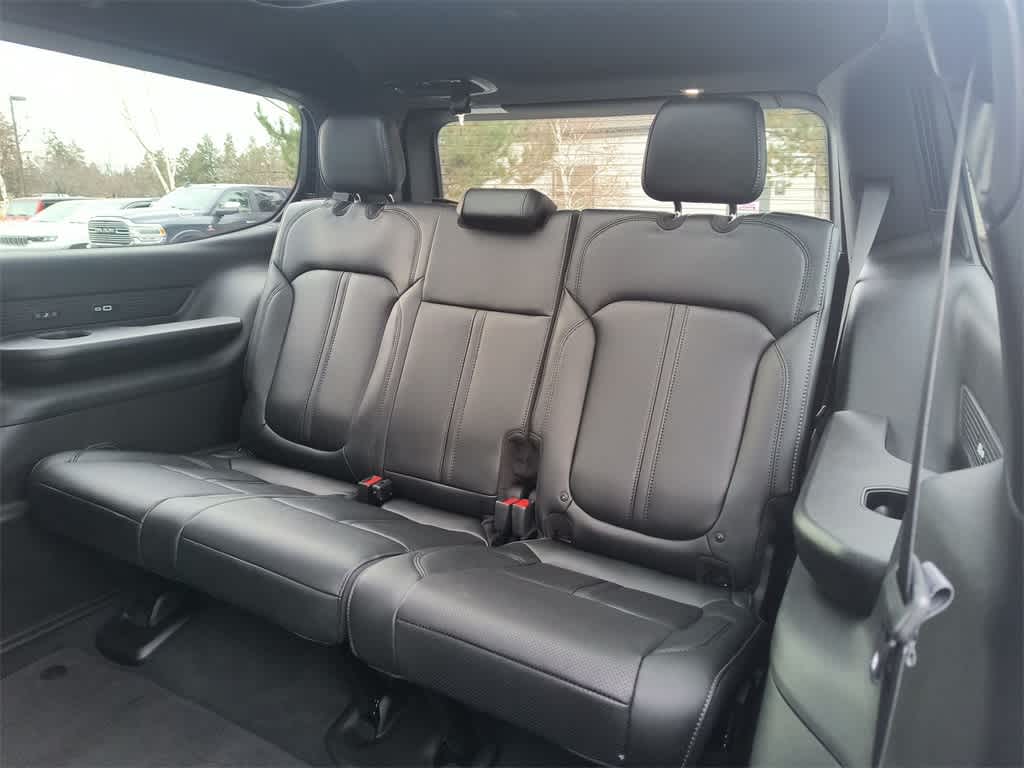 Thumbnail: 2026 Jeep Grand Wagoneer - 24