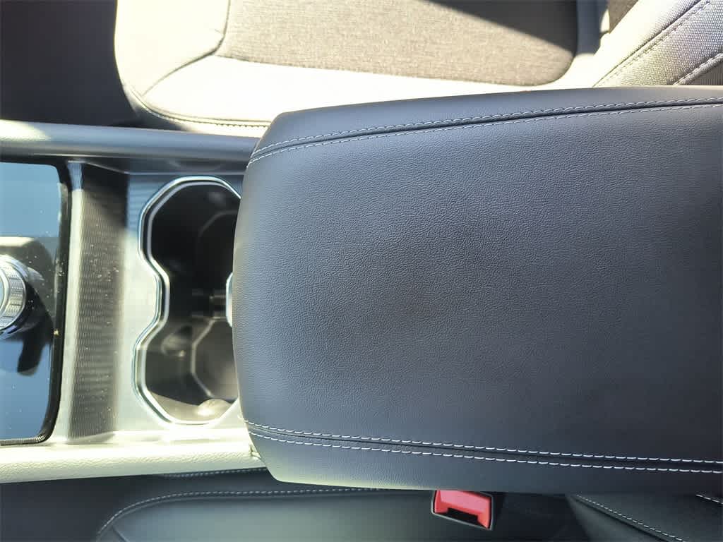 Thumbnail: 2025 Jeep Grand Cherokee - 20