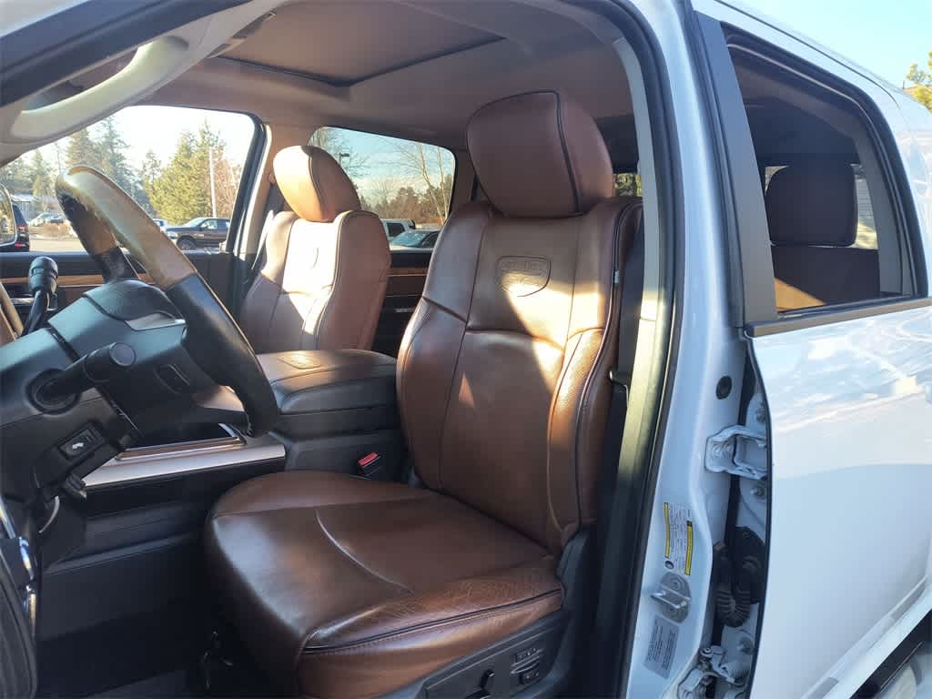 Thumbnail: 2015 RAM 3500 - 11