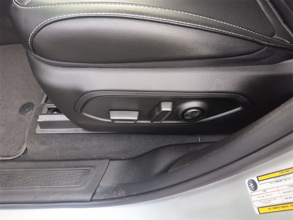 Thumbnail: 2025 Jeep Grand Cherokee - 12