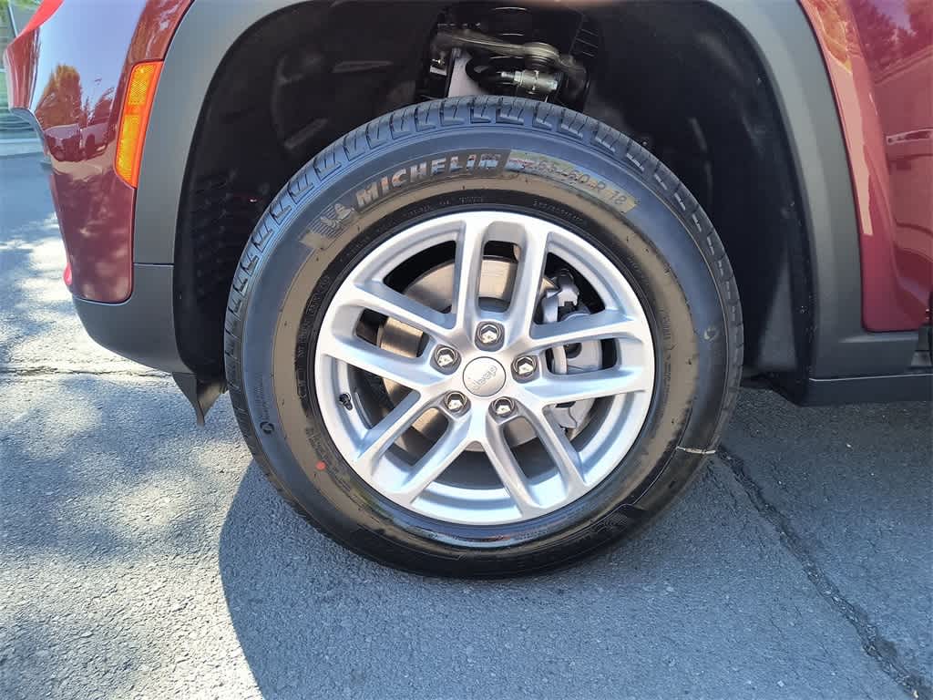 Thumbnail: 2025 Jeep Grand Cherokee - 10