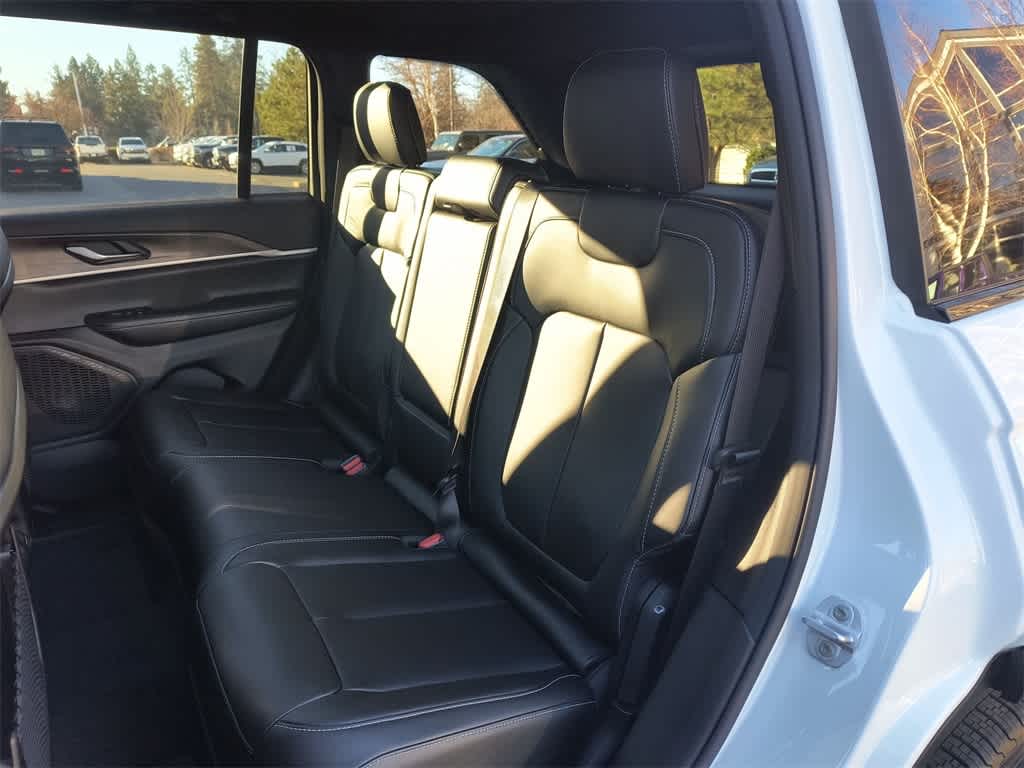 Thumbnail: 2025 Jeep Grand Cherokee - 23