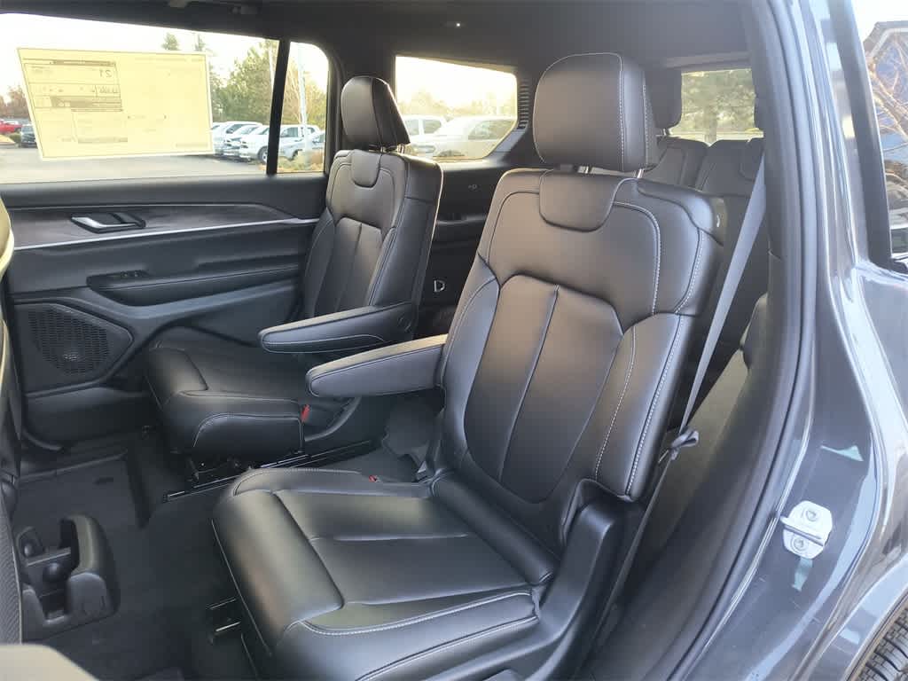 Thumbnail: 2025 Jeep Grand Cherokee - 23