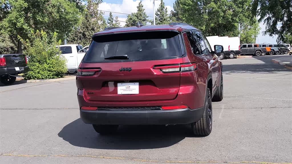 Thumbnail: 2025 Jeep Grand Cherokee - 8