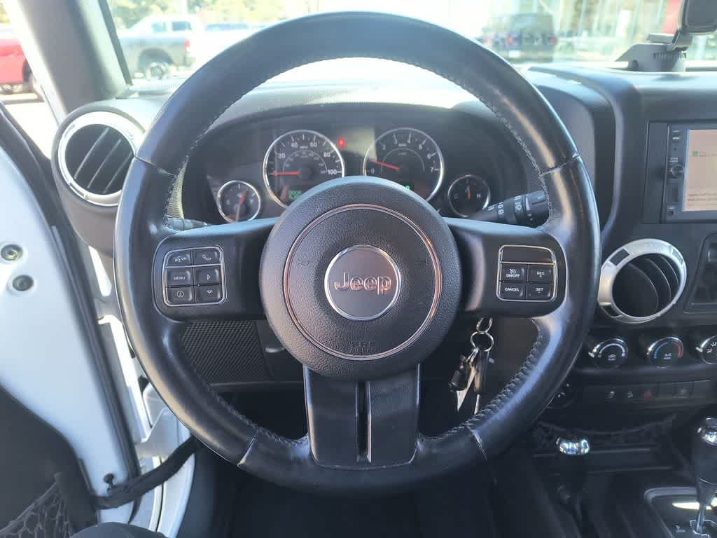 Thumbnail: 2015 Jeep Wrangler - 14
