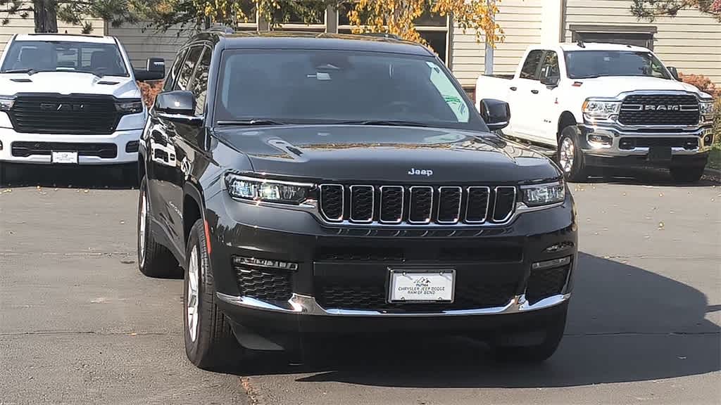 Thumbnail: 2024 Jeep Grand Cherokee L - 3