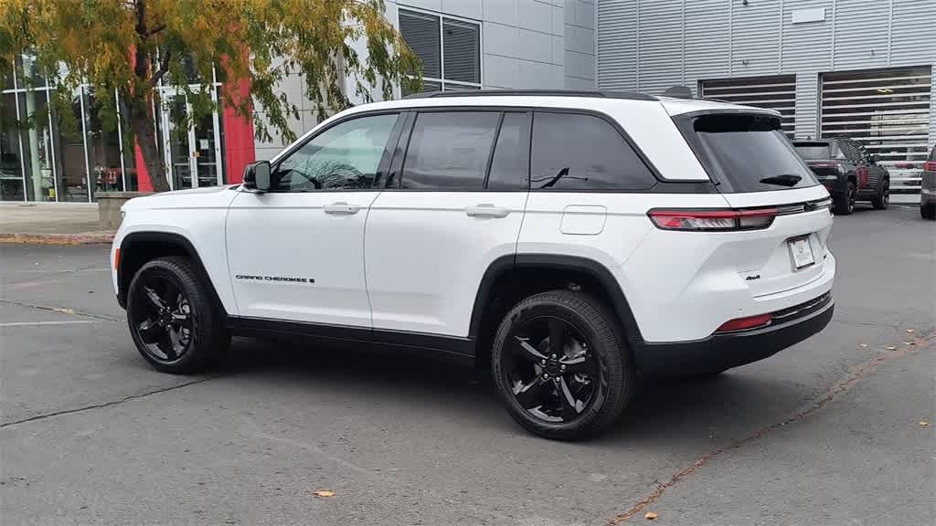 Thumbnail: 2025 Jeep Grand Cherokee - 6