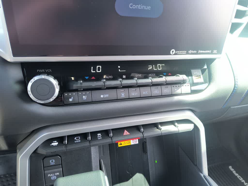 Thumbnail: 2024 Toyota Tundra - 18