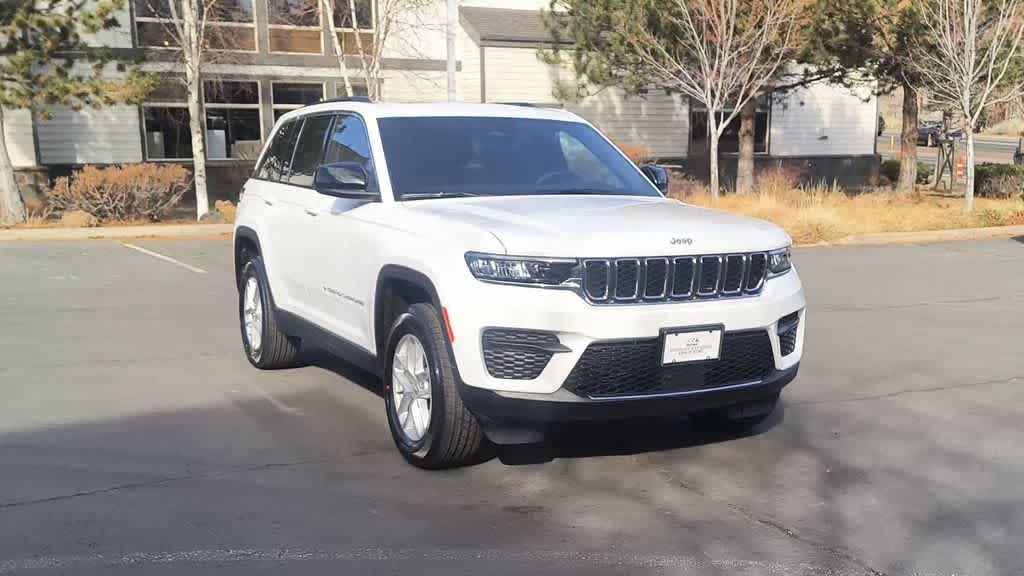 Thumbnail: 2026 Jeep Grand Cherokee - 3