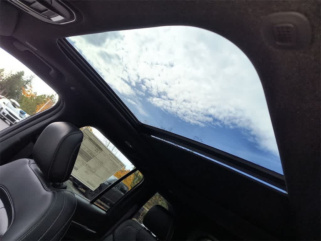 Thumbnail: 2025 Jeep Grand Cherokee - 22