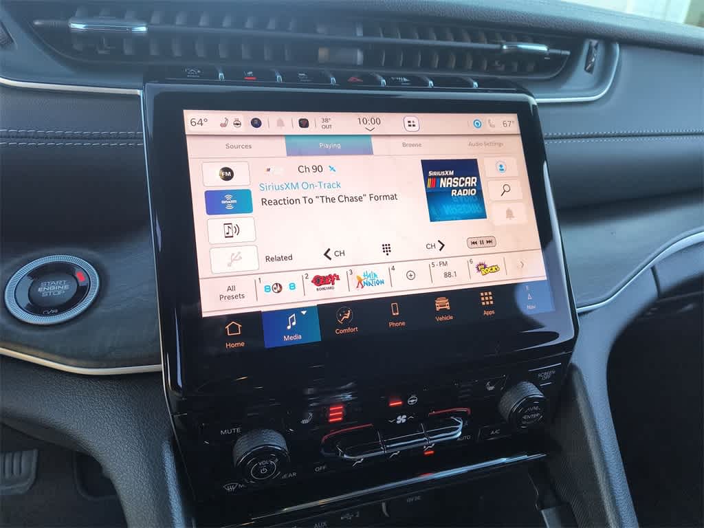 Thumbnail: 2025 Jeep Grand Cherokee - 16