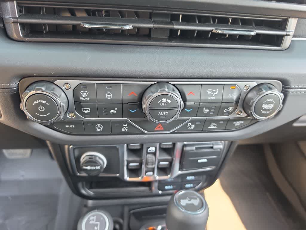Thumbnail: 2026 Jeep Wrangler - 19