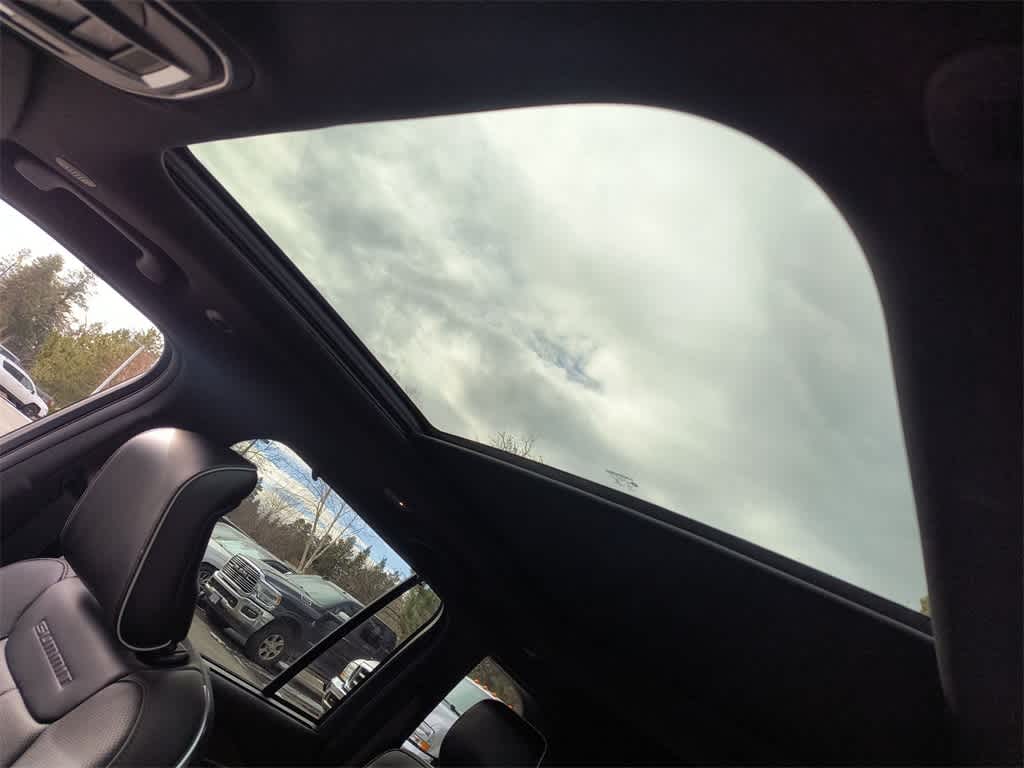 Thumbnail: 2025 Jeep Grand Cherokee - 22