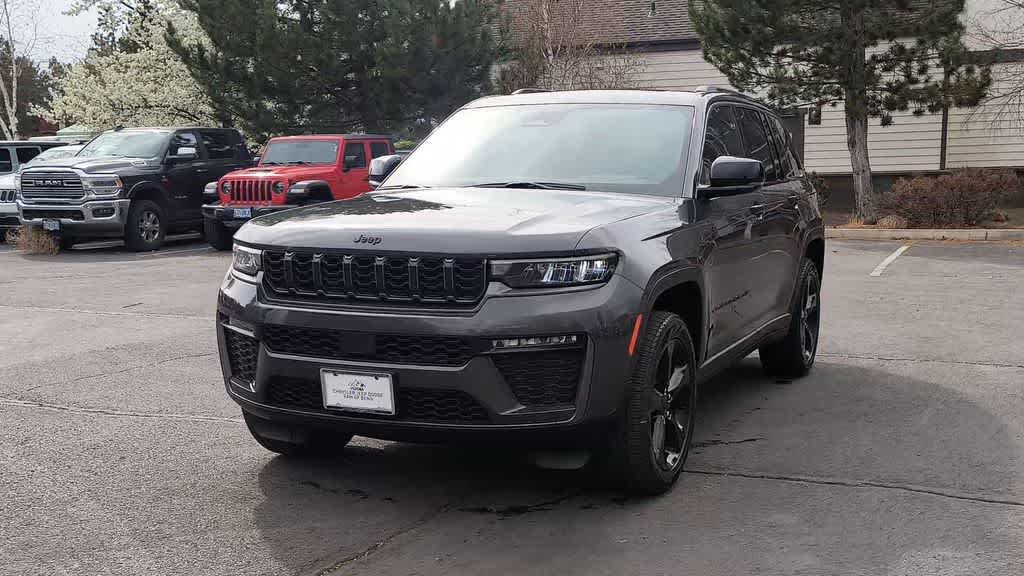 Thumbnail: 2026 Jeep Grand Cherokee - 4