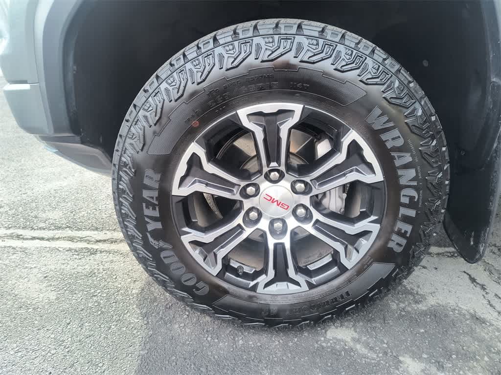 Thumbnail: 2025 GMC Canyon - 10