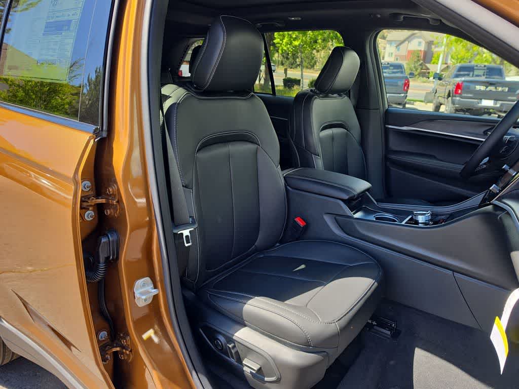 Thumbnail: 2026 Jeep Grand Cherokee - 25