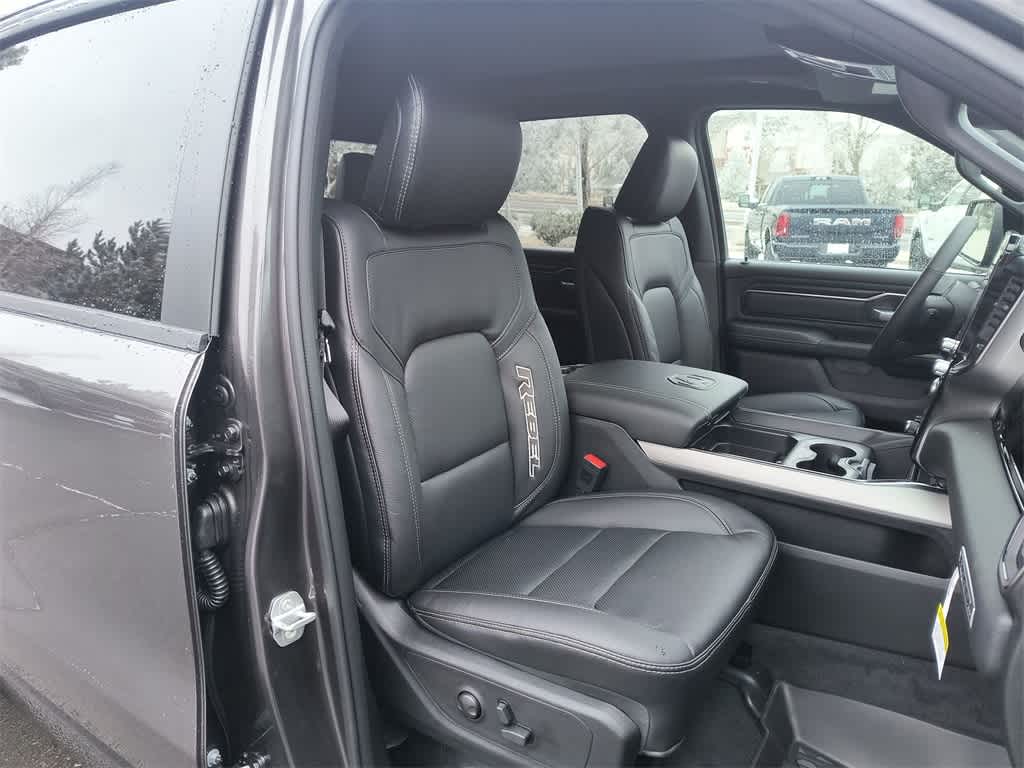 Thumbnail: 2026 RAM 1500 - 25