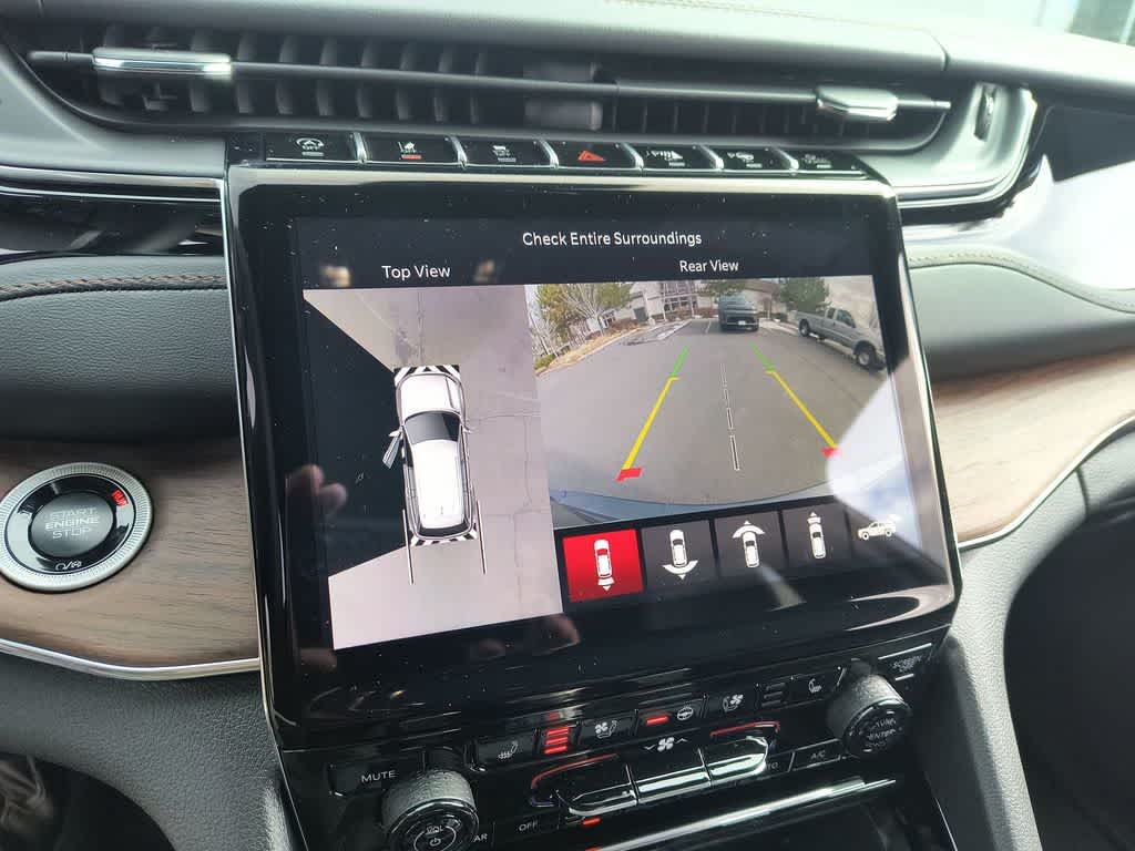 Thumbnail: 2025 Jeep Grand Cherokee - 17