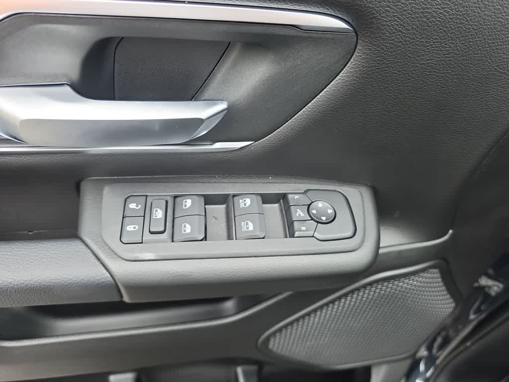 Thumbnail: 2026 RAM 1500 - 13