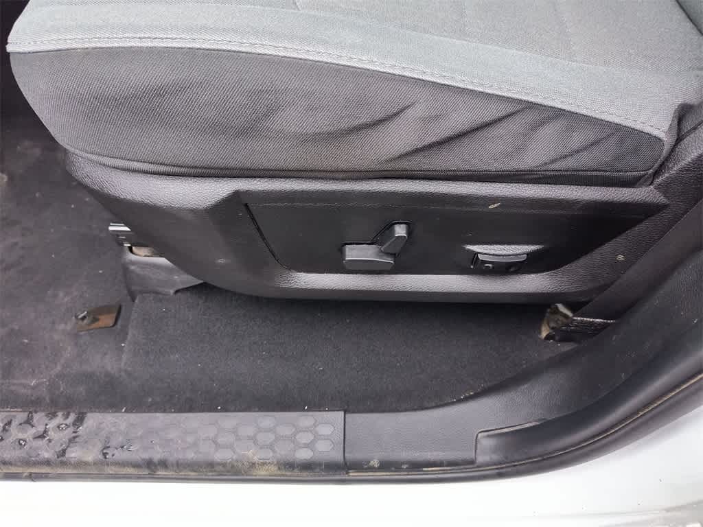 Thumbnail: 2023 RAM 1500 Classic - 12