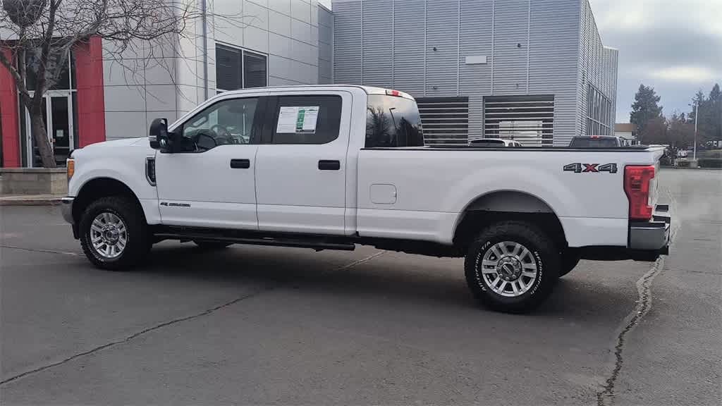 Thumbnail: 2017 Ford Econoline - 6