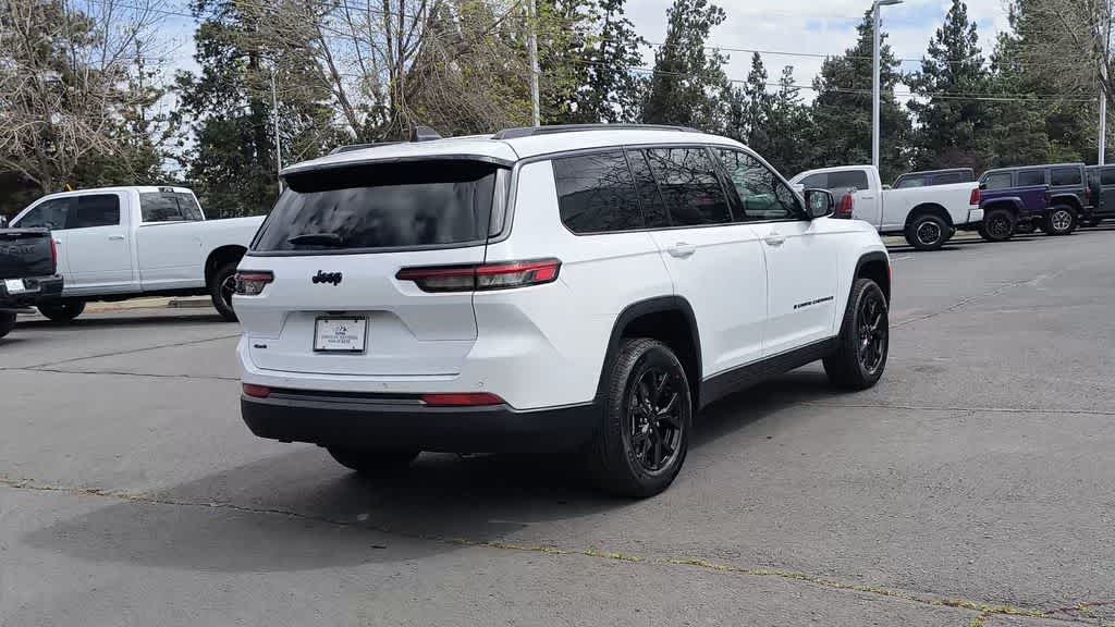 Thumbnail: 2026 Jeep Grand Cherokee L - 8