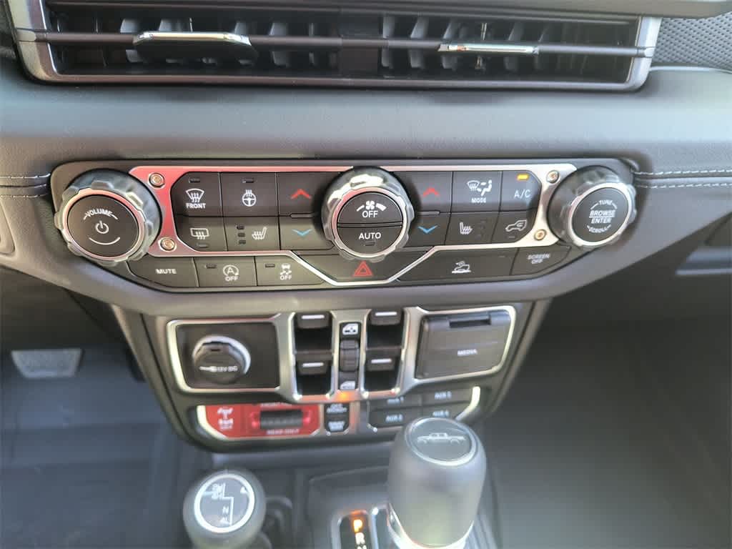 Thumbnail: 2025 Jeep Gladiator - 19