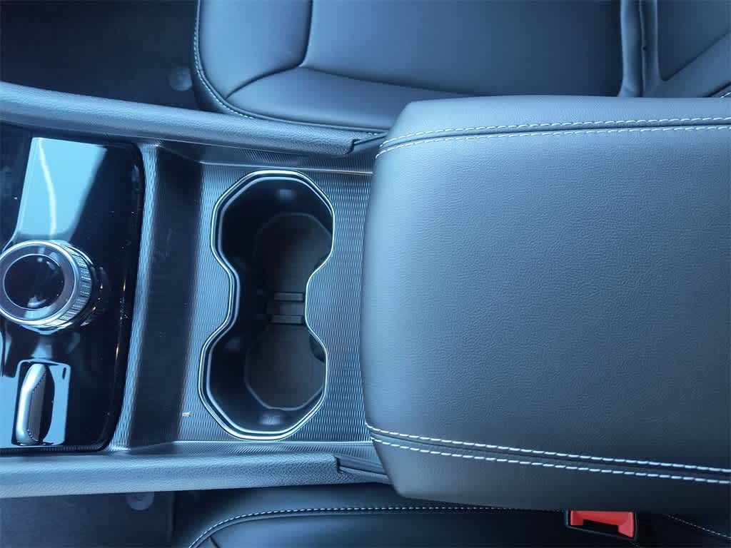 Thumbnail: 2025 Jeep Grand Cherokee - 21