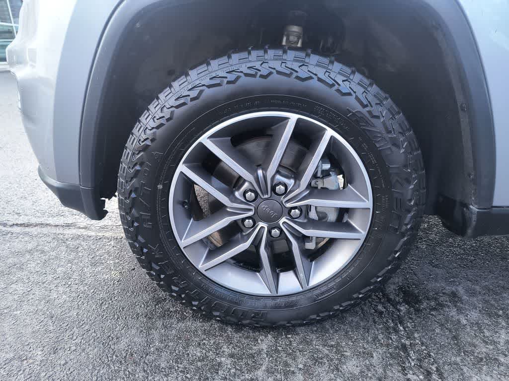 Thumbnail: 2020 Jeep Grand Cherokee - 10