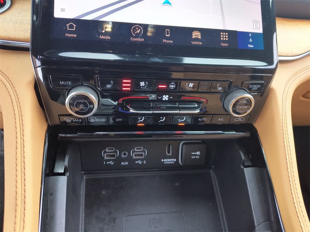 Thumbnail: 2024 Jeep Grand Cherokee - 19