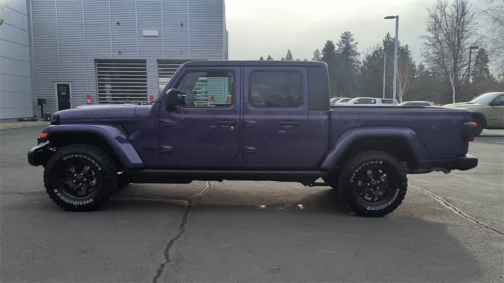 Thumbnail: 2026 Jeep Gladiator - 5