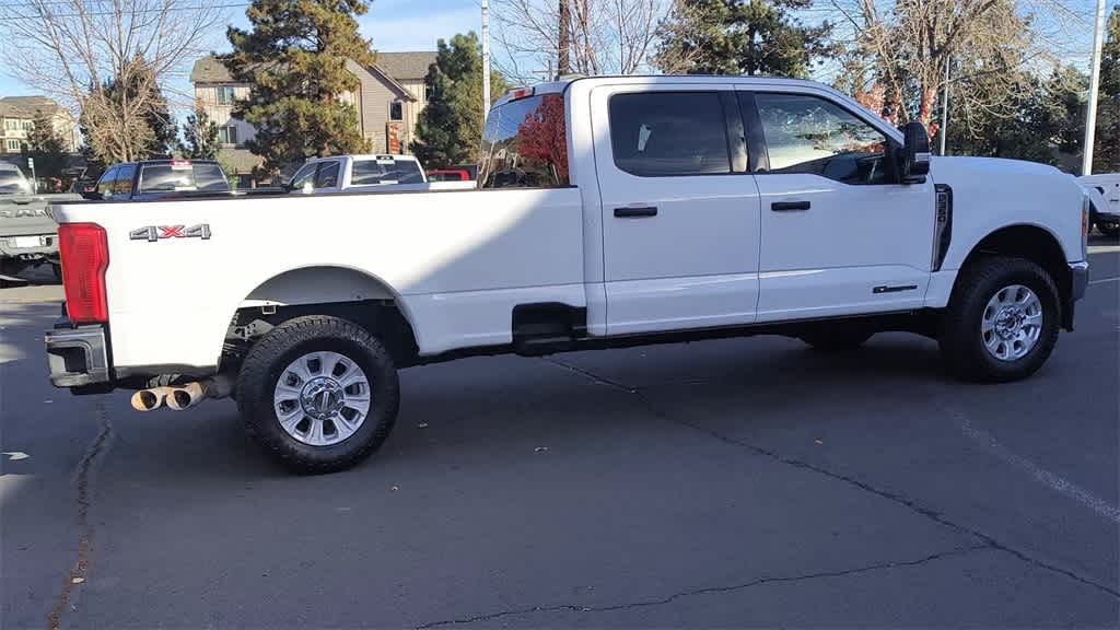 Thumbnail: 2023 Ford Econoline - 9