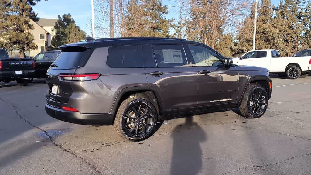 Thumbnail: 2025 Jeep Grand Cherokee L - 9